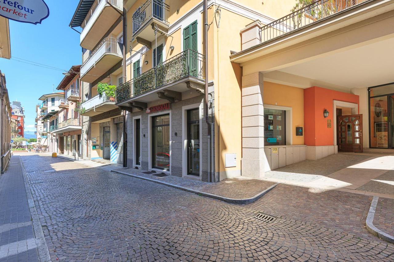 Dolfin - Nel Centro Di Stresa - By Impero House Exterior foto